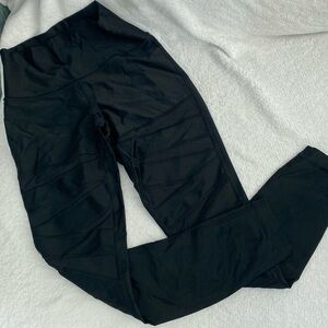 Lululemon mesh panel leggings